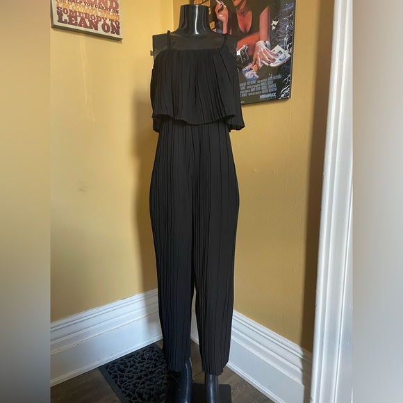 Only Pants - ONLY Off-Shoulder Pleated Jumpsuit ( Large )